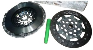 Kupplungssatz 302057908R Renault Megane III 1.9 dCi Neu Original