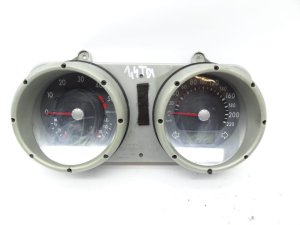 Drehzahlmesser VW Polo  1036025070 5220301800 Motometer