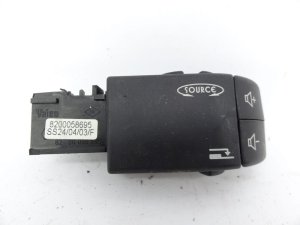 Radio-Regelungsschalter 8200058695  Renault Clio 2 Lift