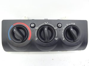 Lüftungsblende Renault Clio 2  8200147160 7701051263