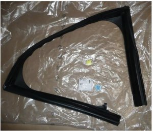 Dichtung für linke Heckscheibe  9300X8 Peugeot 3008 5008 Original