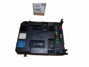 Sicherungskasten 6570.71 657071 Citroen C3 Picasso Original