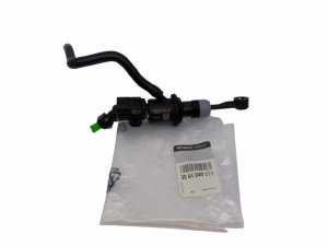 Kupplungspumpe 306104007R Dacia Duster II Original