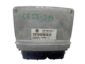 ECU-Steuergerät 03D906032C 5WP4012407 VW Siemens