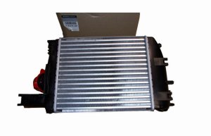 Luftkühler 144967634R Dacia Duster Original Neu