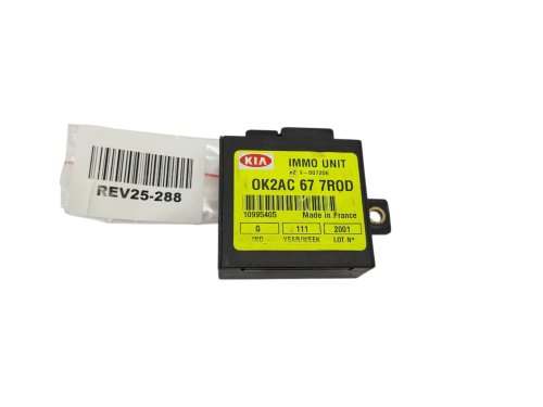Steuergerät Kia 0K2AC677R0D  10995405
