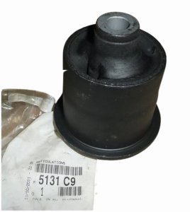 Hintere Balkenbuchse 5131.C9 5131C9 Citroen C1 Peugeot 107 Original Neu