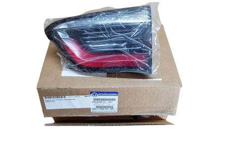 Rechte Rückleuchte K68517556AA Jeep Compas 2017> Original Neu