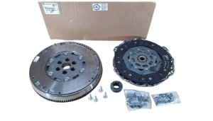 Zweimassenschwungrad + Kupplung 1679455580 Peugeot 2008 1.5BLUEHD Original Neu
